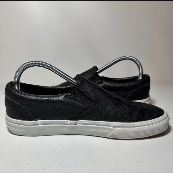 VANS Black Perforate Leather SlipOn skate Shoe 721278 Men 8 Women 9.5 (194 Box23 - Picture 4 of 8